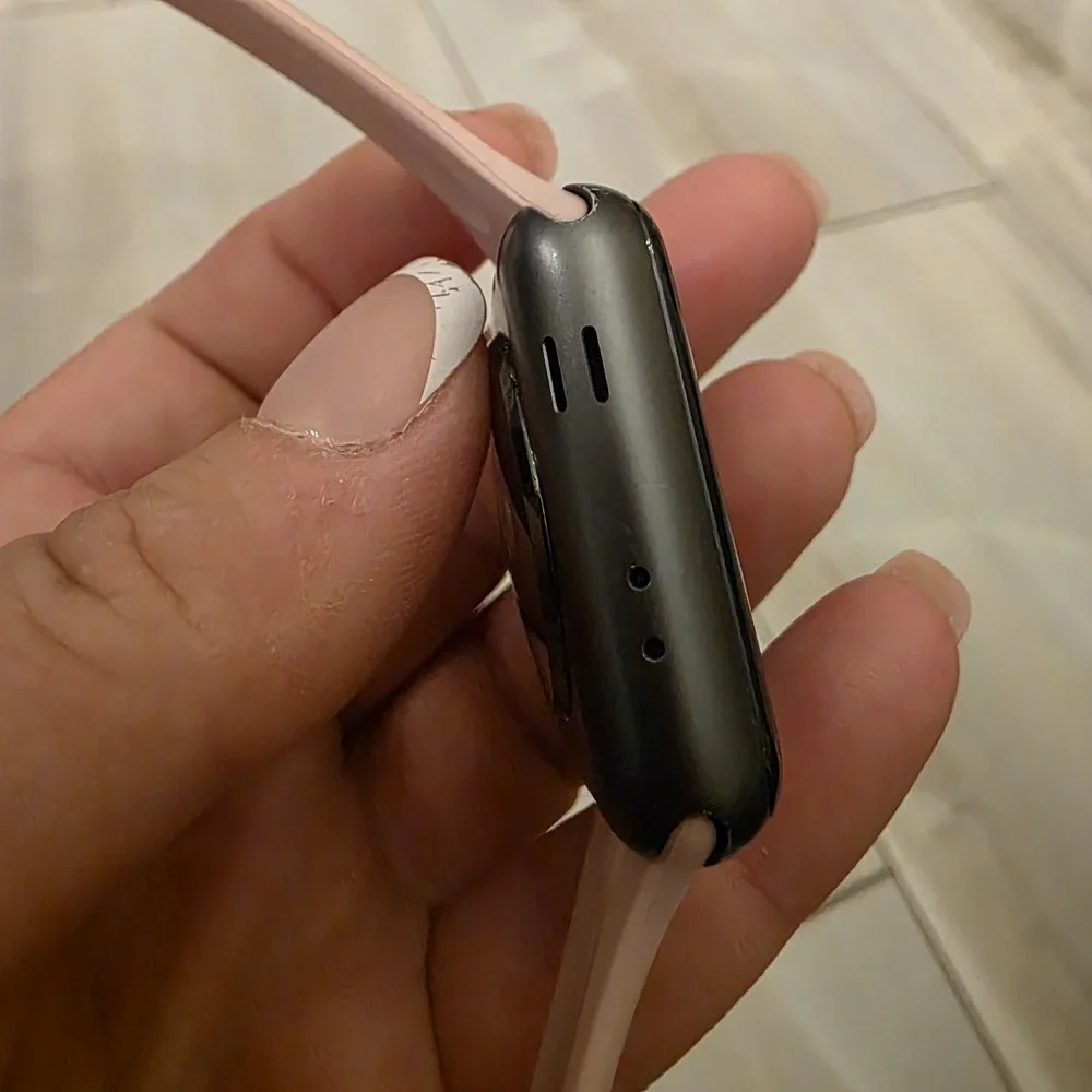 Apple Watch Series 3,‎ 42mm Aluminum Case Ion-X Ceramic Back GPS LTE WR-50M F3